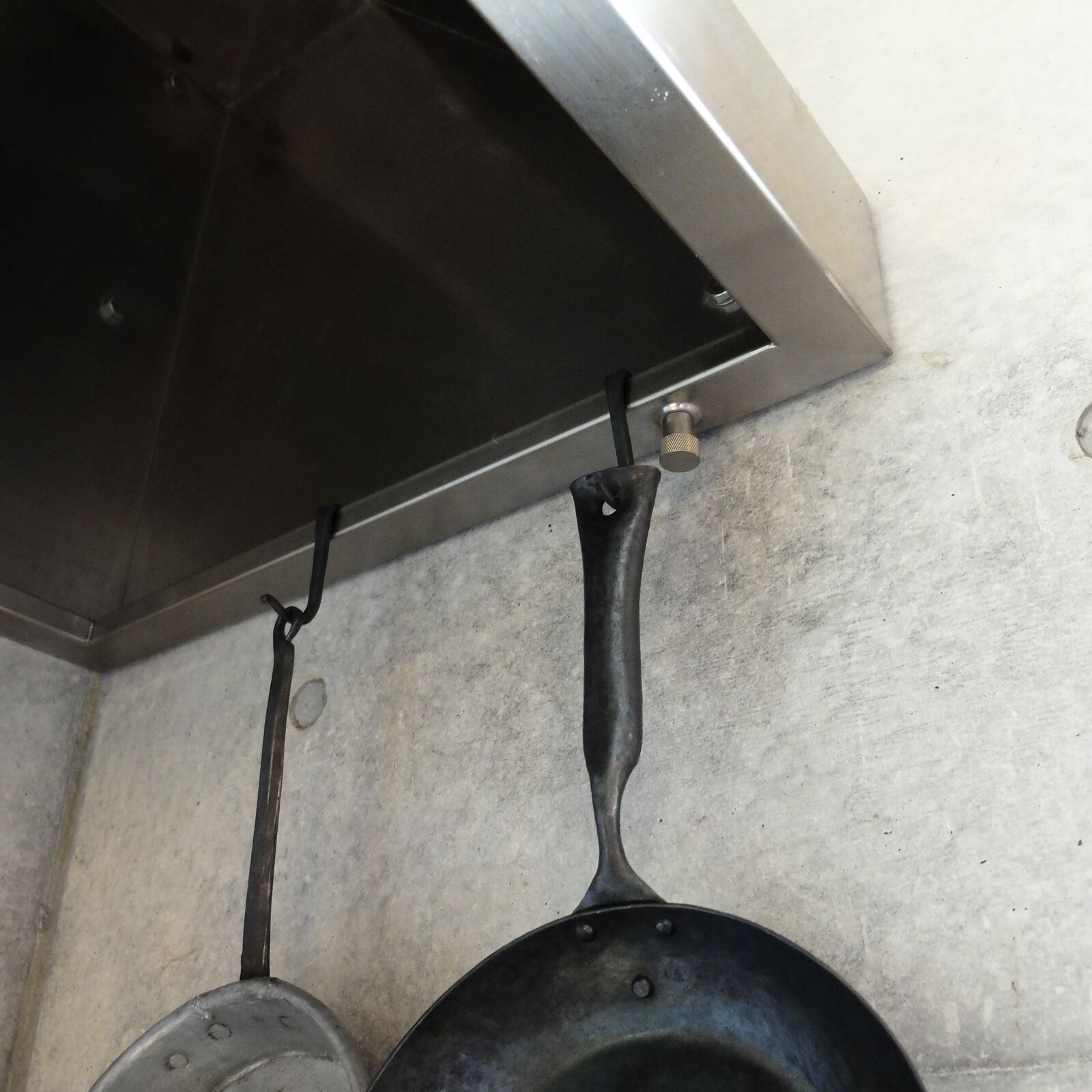 Range Hood Hook 2